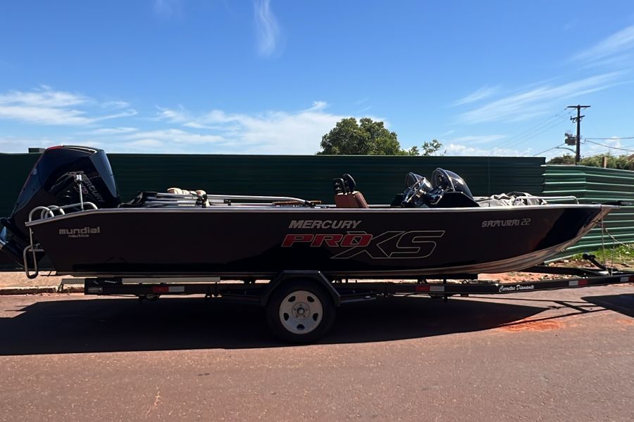 Mundial Náutica Samurai 22 pés - Motor Mercury 200 HP