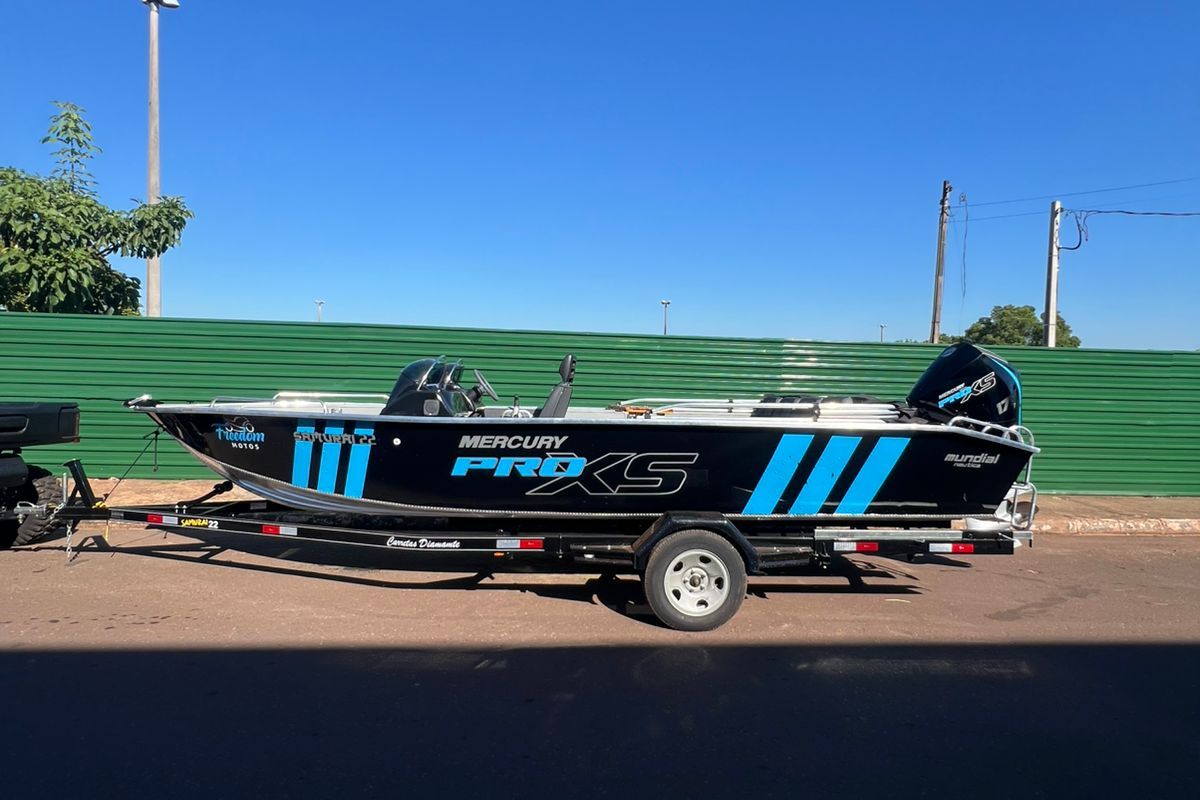 Mundial Náutica Samurai 22 pés - Motor Mercury 175 PRO XS